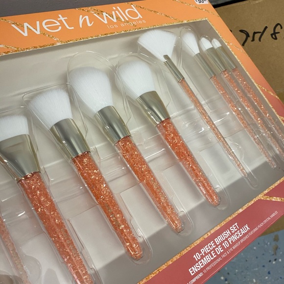 Wet N Wild 10 Piece Orange Glitter Makeup Brushes - Picture 6 of 8